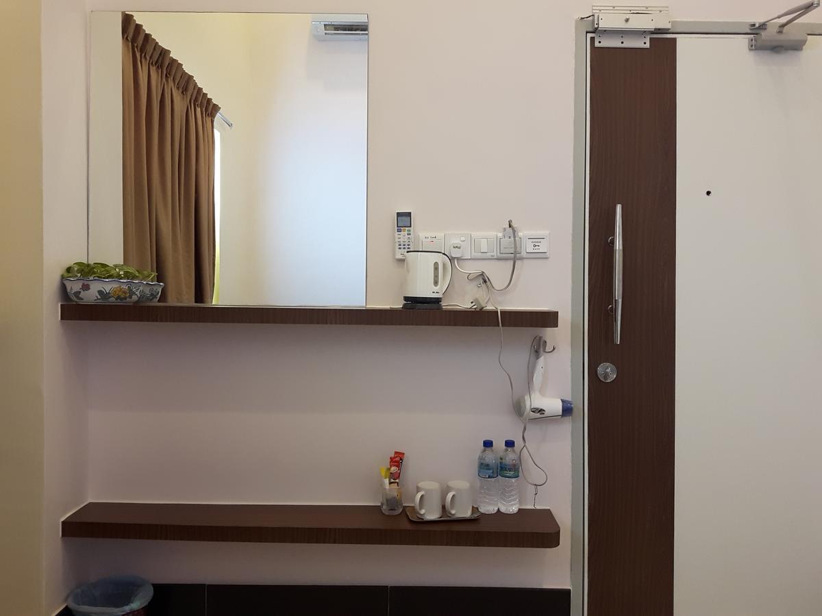 De Benz Inn Malacca エクステリア 写真