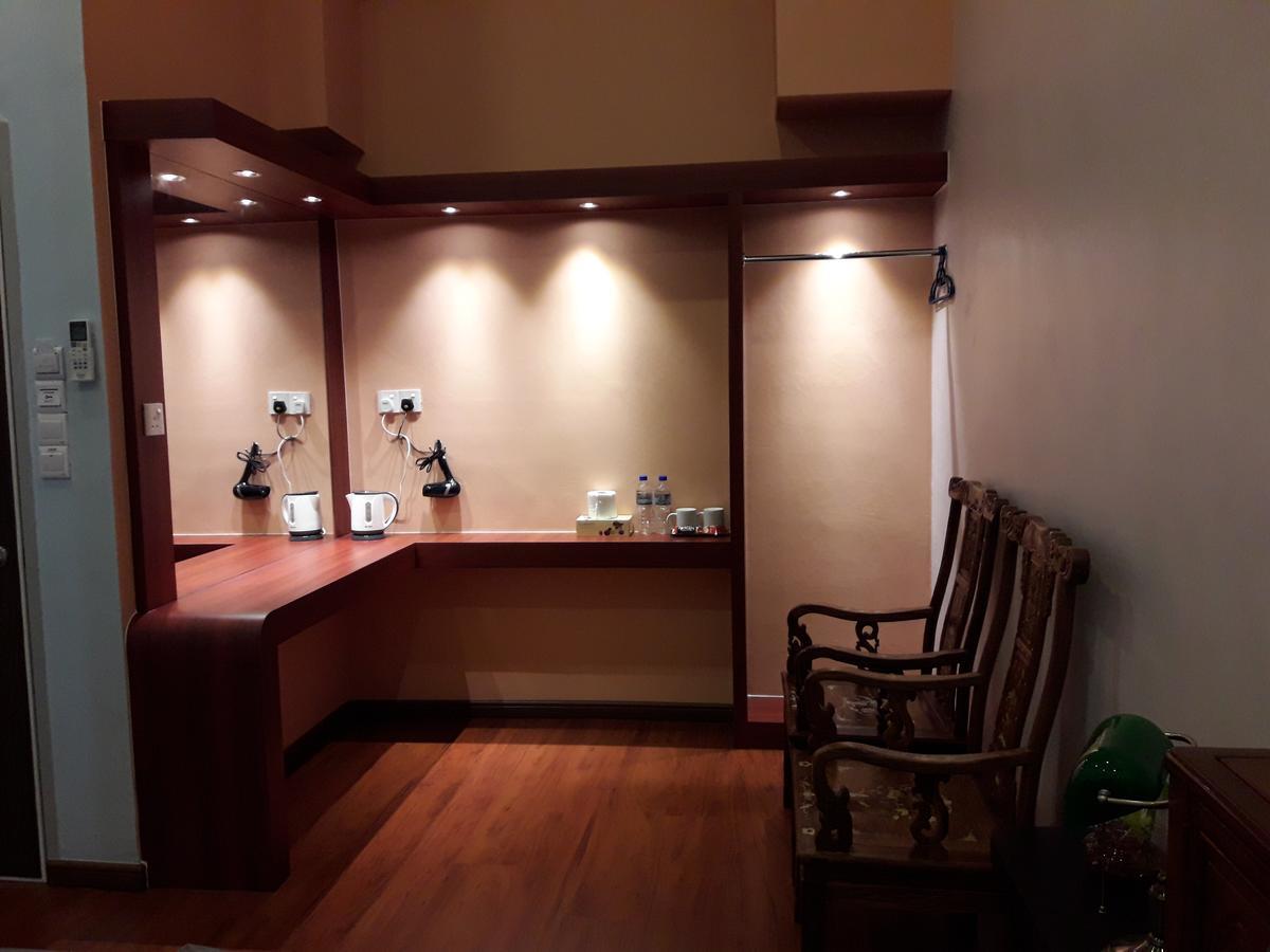 De Benz Inn Malacca エクステリア 写真