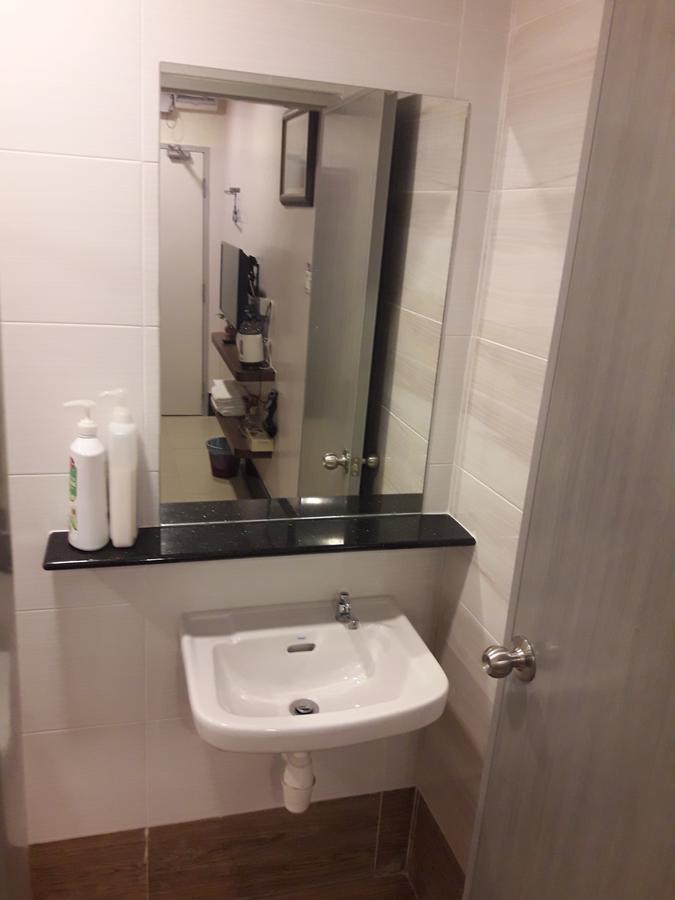 De Benz Inn Malacca エクステリア 写真